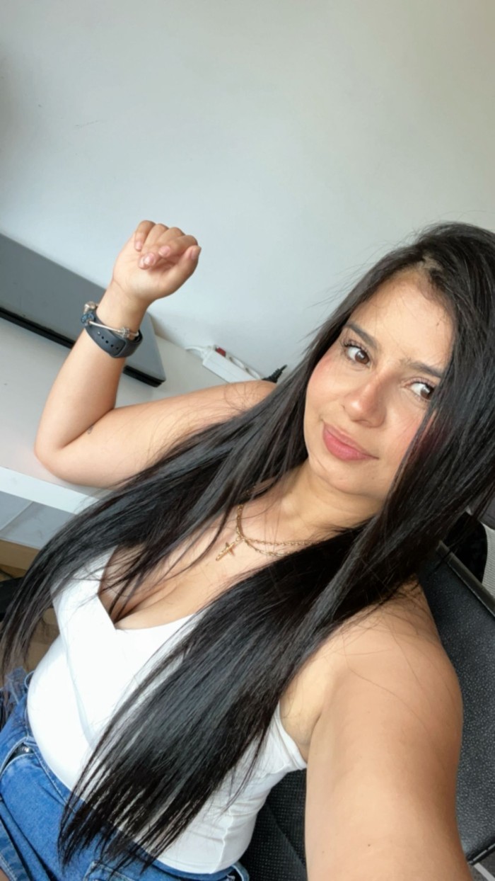 PUTITA CACHONDA CON GANAS UNA BUENA VERGA