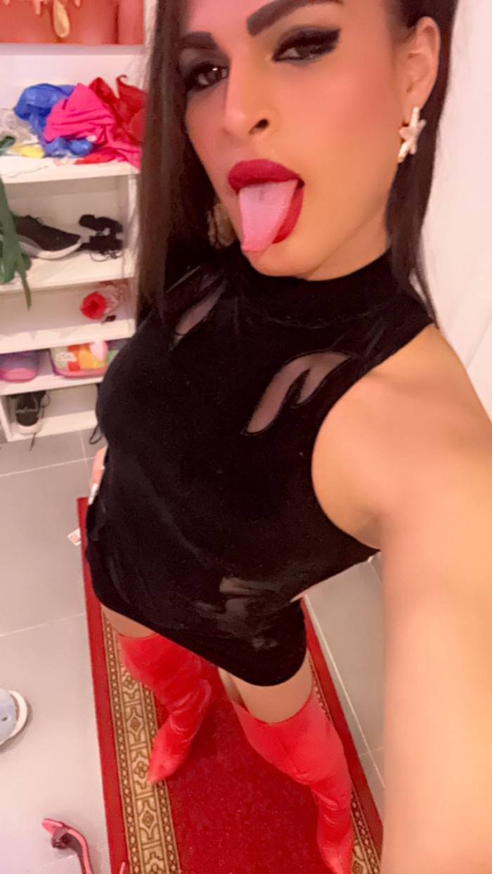KORINA DE REGRESO CON APARTAMENTO ACTIVA Y PASIVA