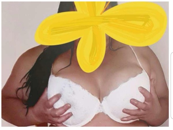 Madurita cachonda te espera