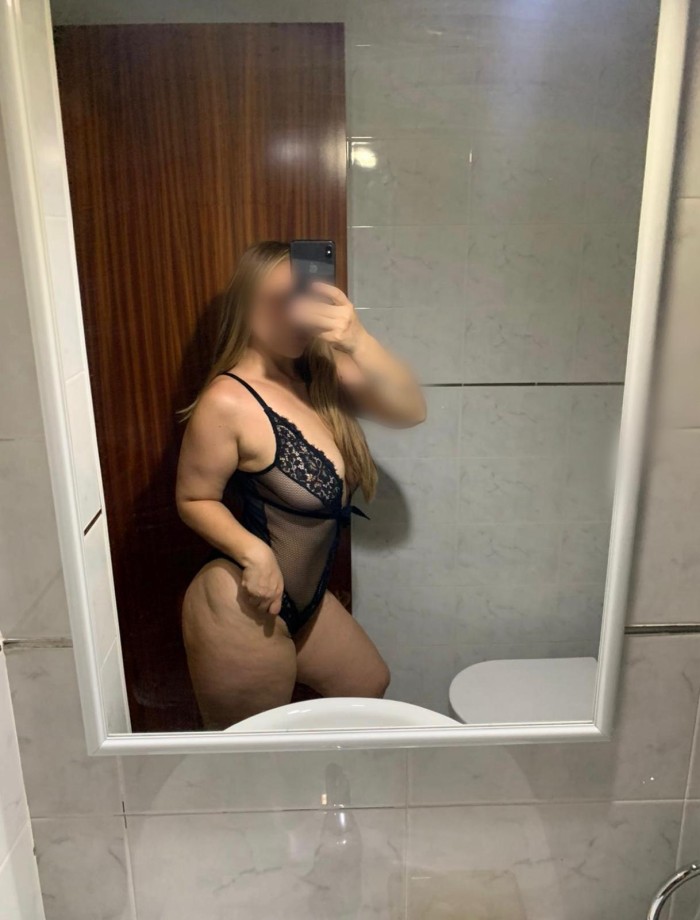 LUCIANA, CACHONDA Y CULONA, PIERNAS GRANDES PAPI