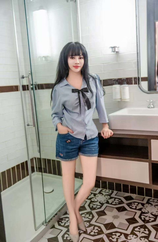 Que Guapísima nueva en Pamplona!! Sin Pijama！！！