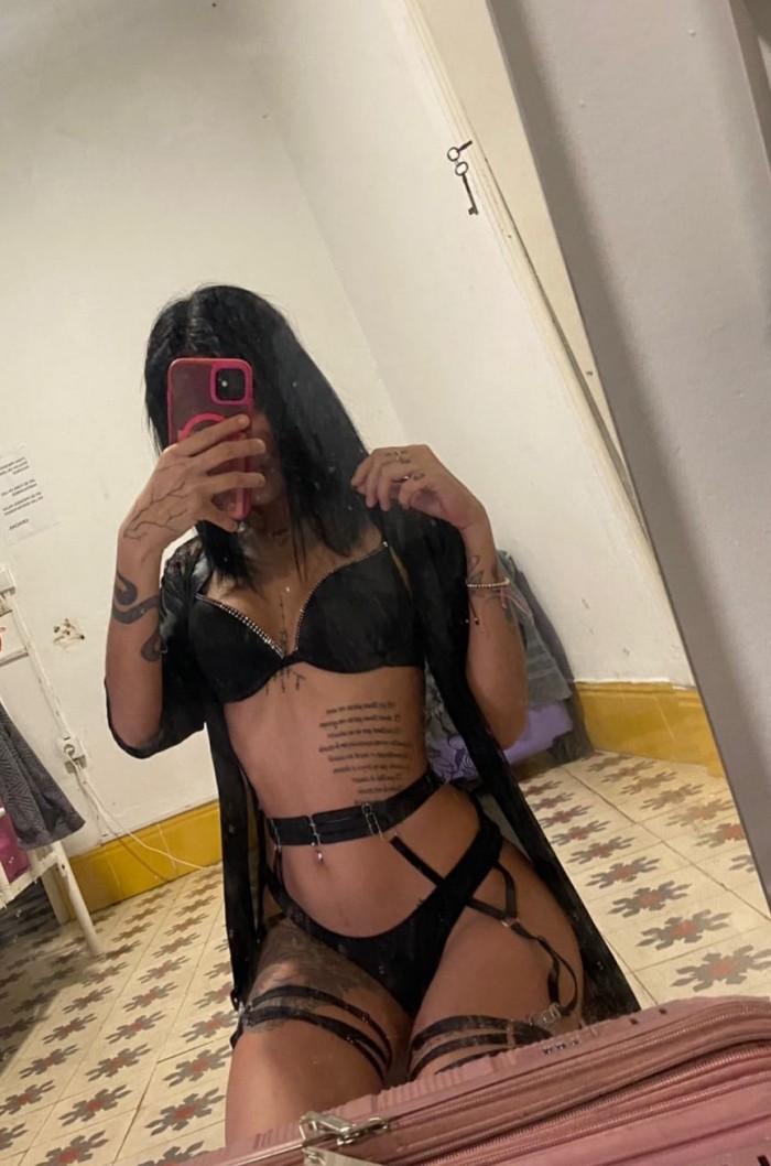 SERÉ UNA ZORRITA MUY CALIENTE TRAGA LECHE