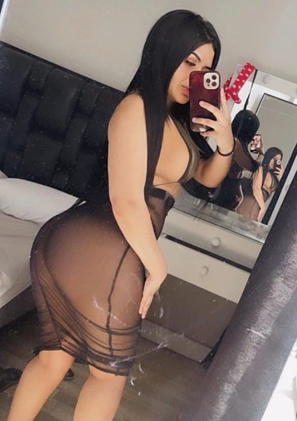 Brenda madurita putona completa fiestera ama dominante