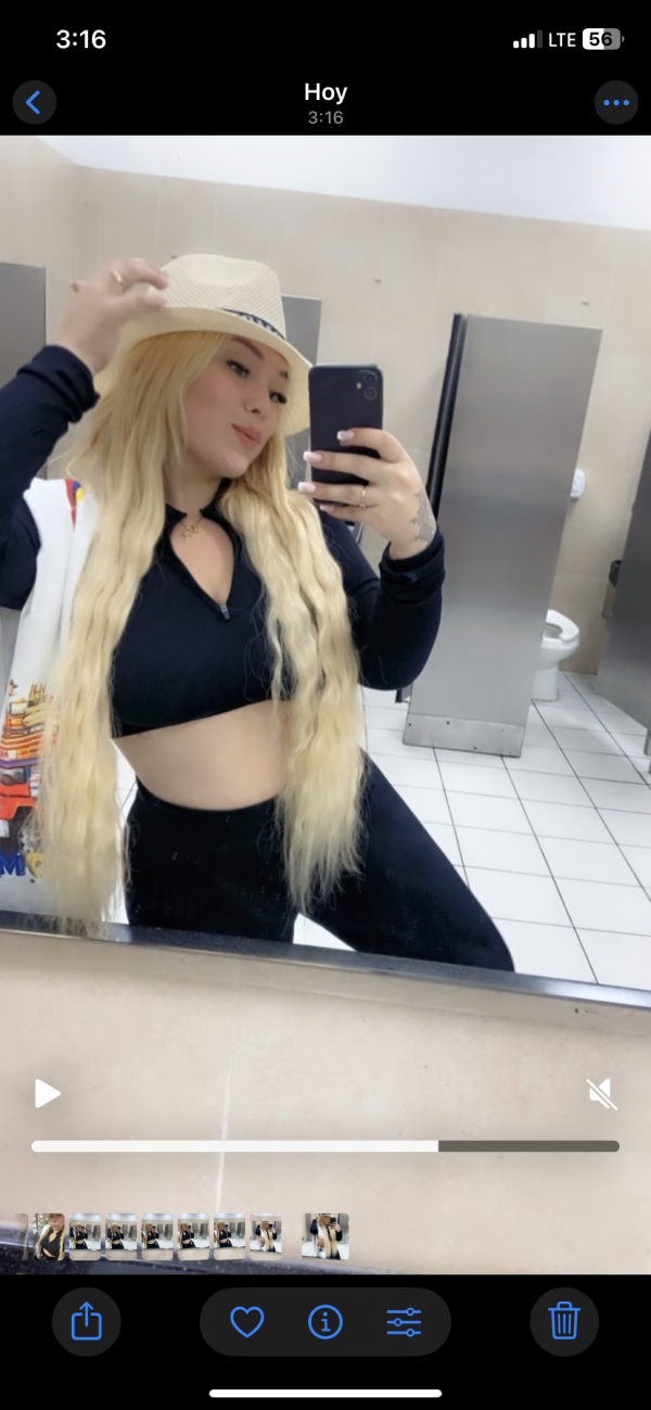 VANE COLOMBIANA TU RUBIA FAVORITA NATURAL CON TODO GRANDE FIESTERA