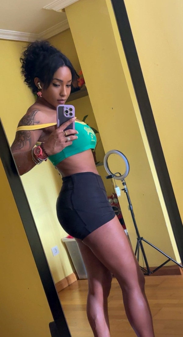 NO24h TRANS  BRASILEÑA ACTIVAZA  FIESTERA FOTOS ACTUALES VIVO SOLA