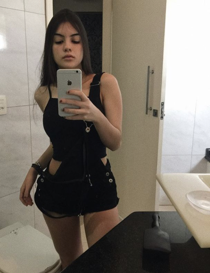 Niña complet Con ganas de un buen meneo desde 30€