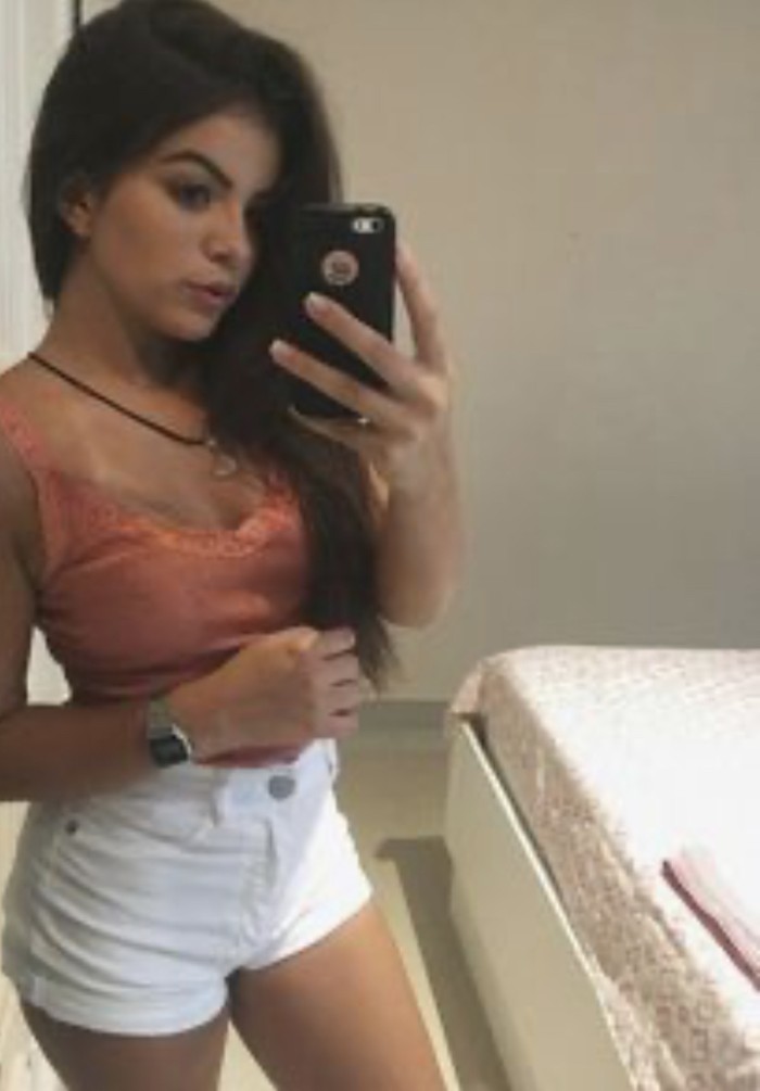 Niña complet Con ganas de un buen meneo desde 30€