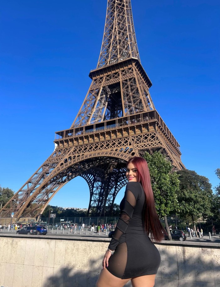 TU PELI ROJA APASIONADA