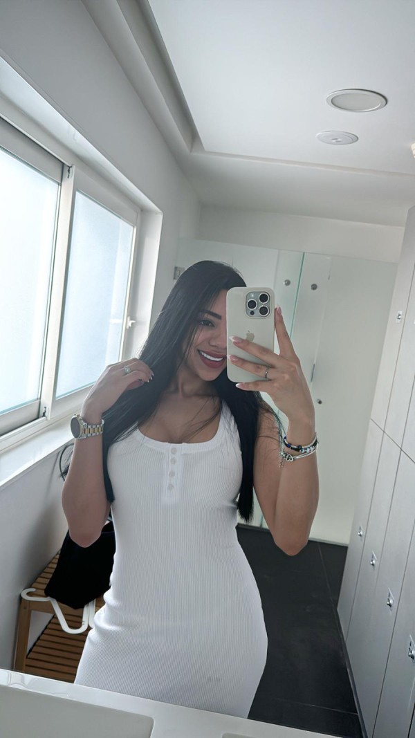 Paula – Colombiana Acompañante de Lujo en Ibiza