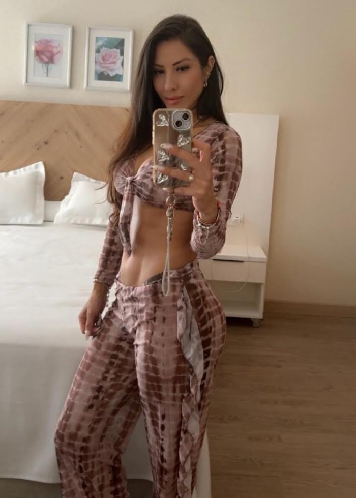 SALIDAS HA PISOS/HOTEL NO PARES LA FIESTA