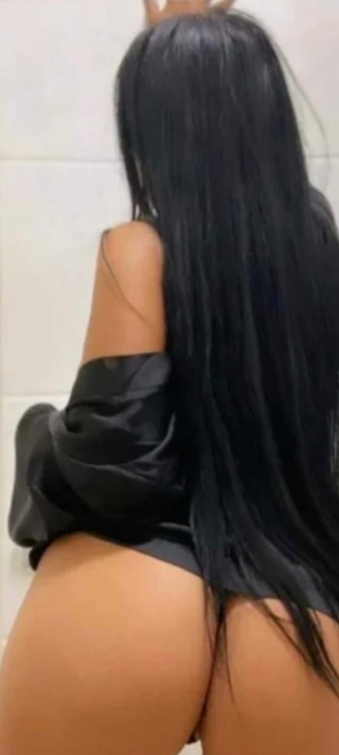 CARIÑOSA Y MUY COMPLACIENTE