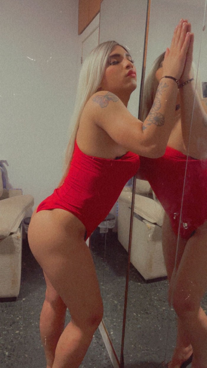 MELANY LA MEJOR TRANS VICIOSA DE TODA LA CIUDAD