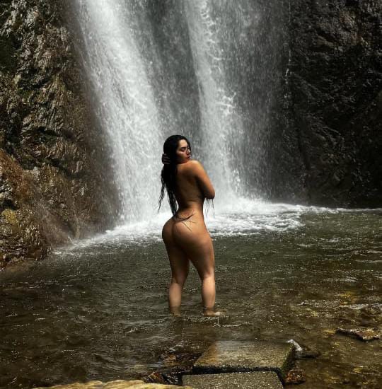 Venezolana joven , tu fantasía más esperada