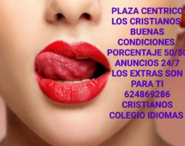 PLAZA LOS CRISTIANOS TENERIFE SUR CHICA JOVEN
