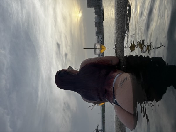 Sofia, pelirroja fiestera