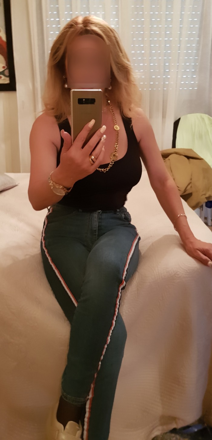 Transexual asturiana masajista profesional
