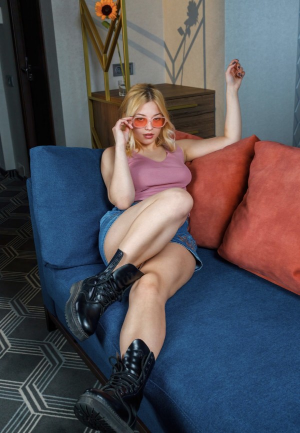 NUEVA … EMMA ….SIMPÁTICA…CHICA INDEPENDIENTE