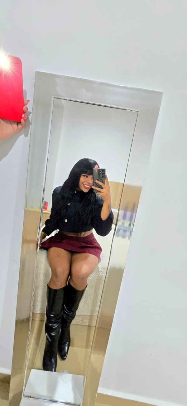 Fiestera ,Culona,pollona ,Ámbar la mulata de tus sueños