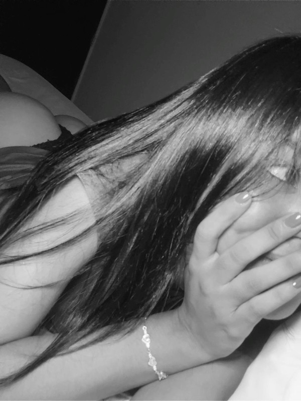 Divertida y traviesa