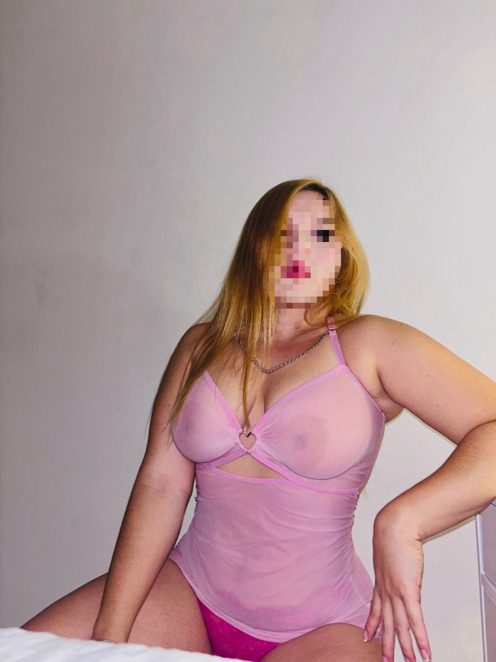 LATINA MORBOSA Y CALIENTE PARA QUE GOCES A TOPE