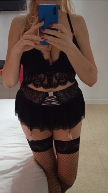 Rubia hot de país frío