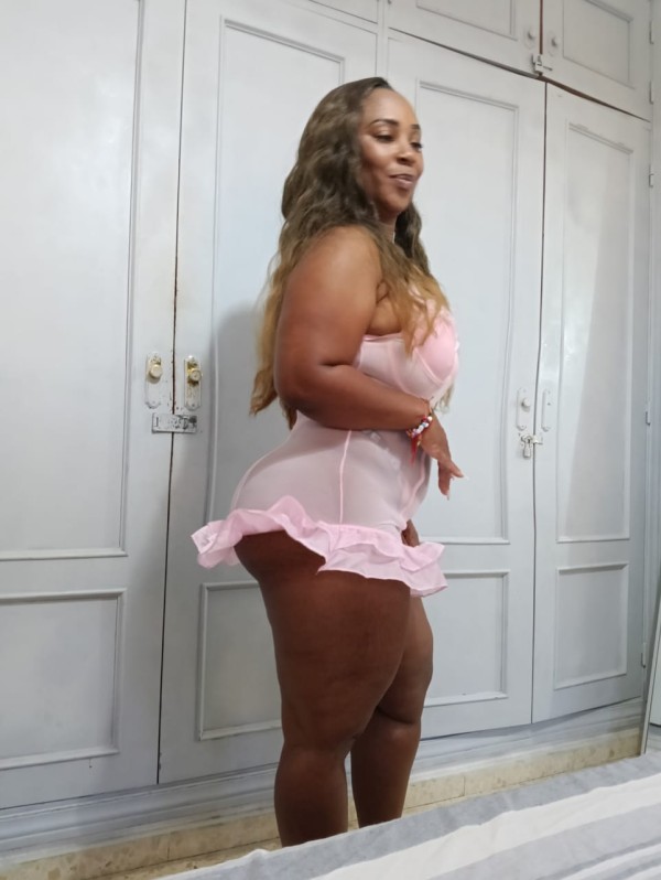 MULATITA MUY SABROSA, COMPLETITA EN TODO!