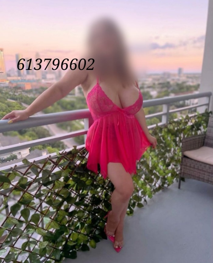 TU OPCIÓN PERFECTA ** CUERPAZO Y TETAZAS ** LAURA