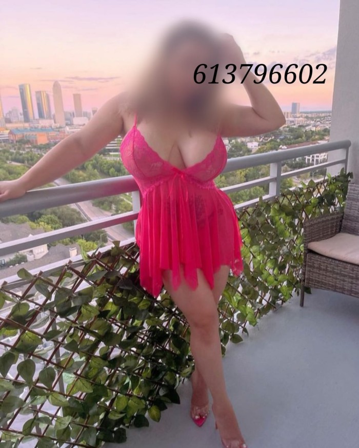 TU OPCIÓN PERFECTA ** CUERPAZO Y TETAZAS ** LAURA