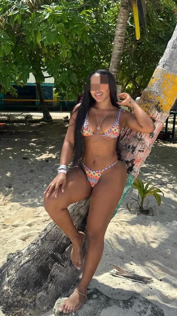 TU BOMBÓN DE CHOCOLATE HERMOSA Y SENSUAL