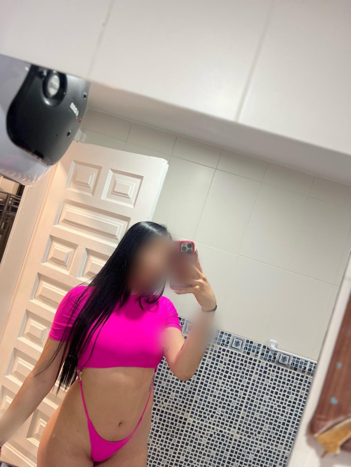 COLOMBIANA ARDIENTE Y ENTREGADA EN VIA JULIA