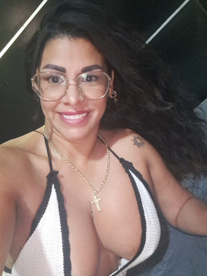 Chicas simpática con ganas de pasarlo bien