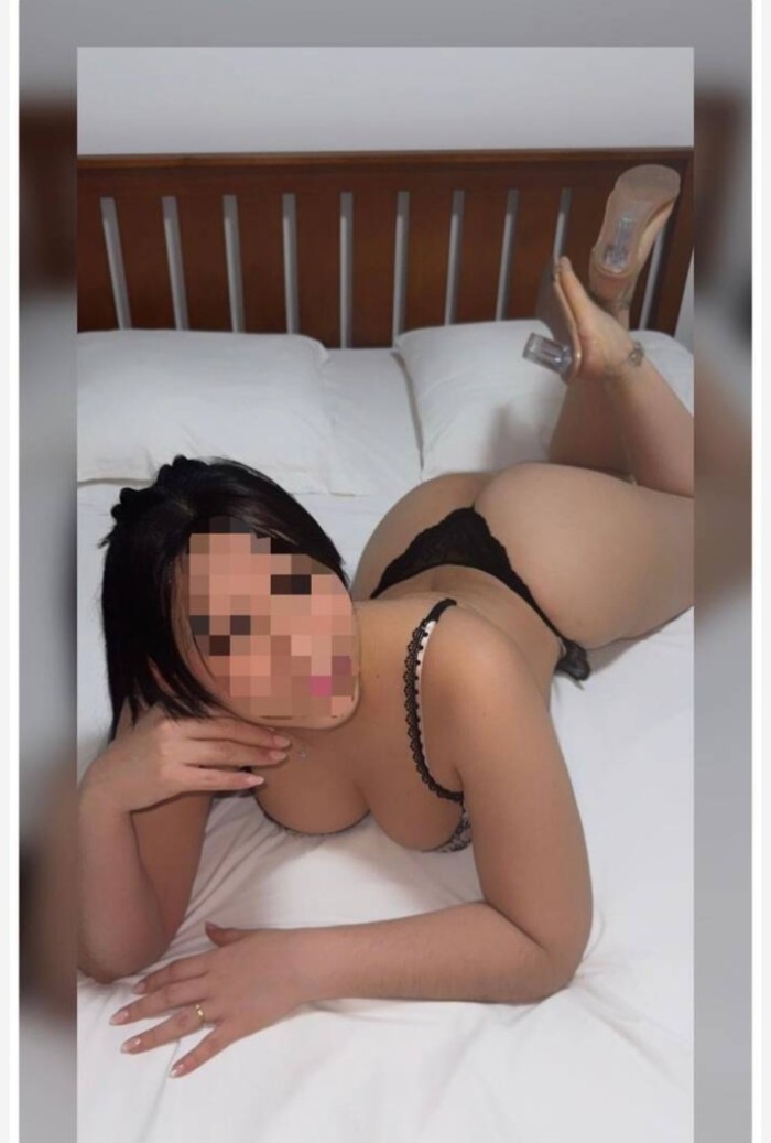 Mujer latina guapa y cachonda. Puertollano