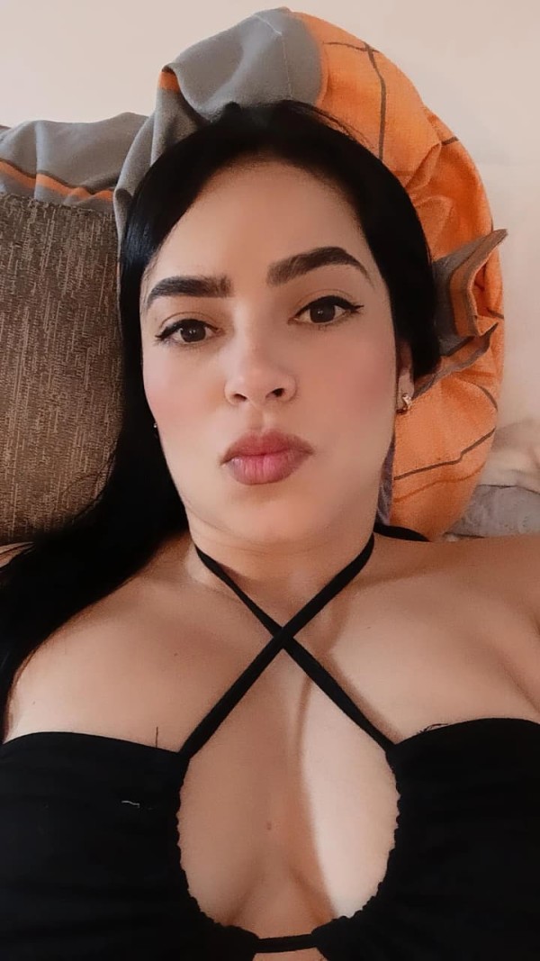 RECIEN LLEGADA FOGOSA, LA REINA DE TUS FIESTAS BLANCAS (FOTOS REALES 100%)