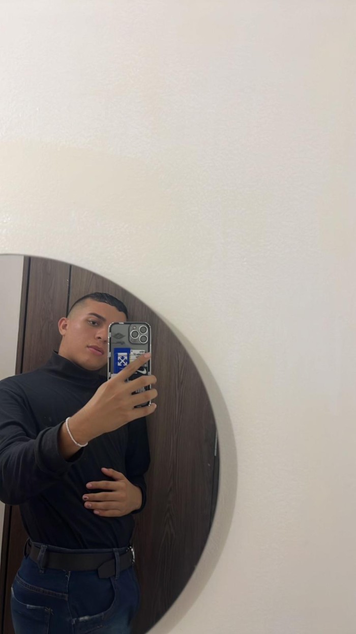 Daniel, joven colombiano ardiente en Madrid