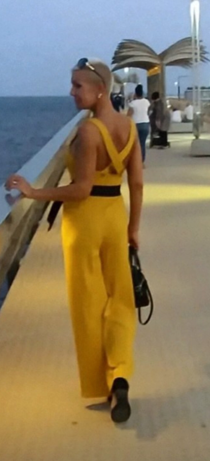 Alina atractiva elegante y con mucho clase!