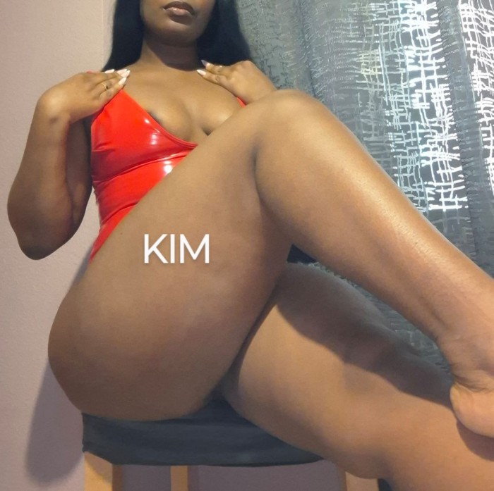 Joven colombiana con un cuerpo perfecto