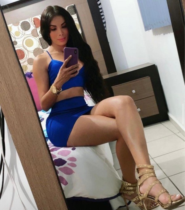 Hermosa jovencita fiestera super top