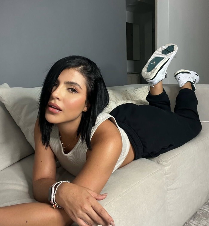 Española muy sexy con ganas de fiesta