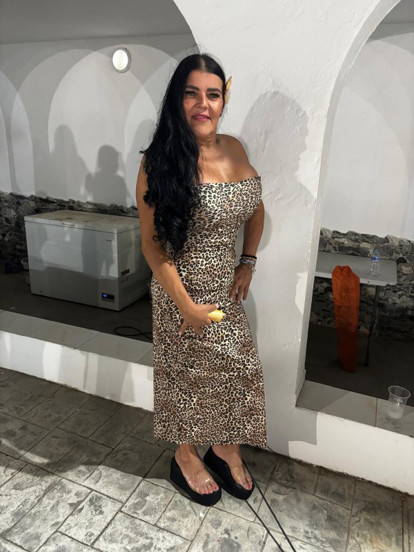 Valeria hago videollamadas y salida 24 horas