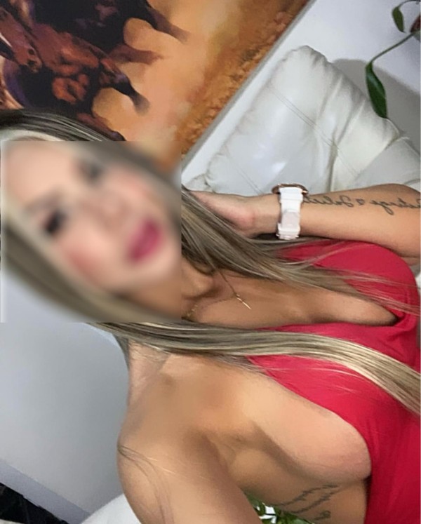 Novedad RUBIA BOMBA SEXY FIGUERES FIESTERA