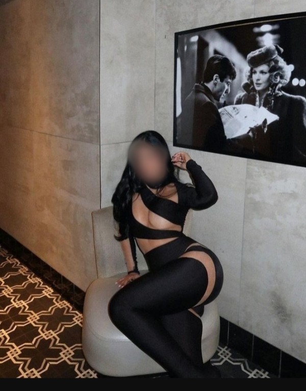 natacha en Torrelavega con ganas de conocer gente nueva