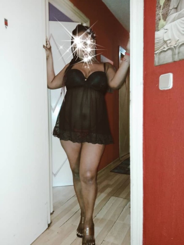 CRISTAL, MORENA DE FUEGO DE CULO GRANDE COLOMBIANA