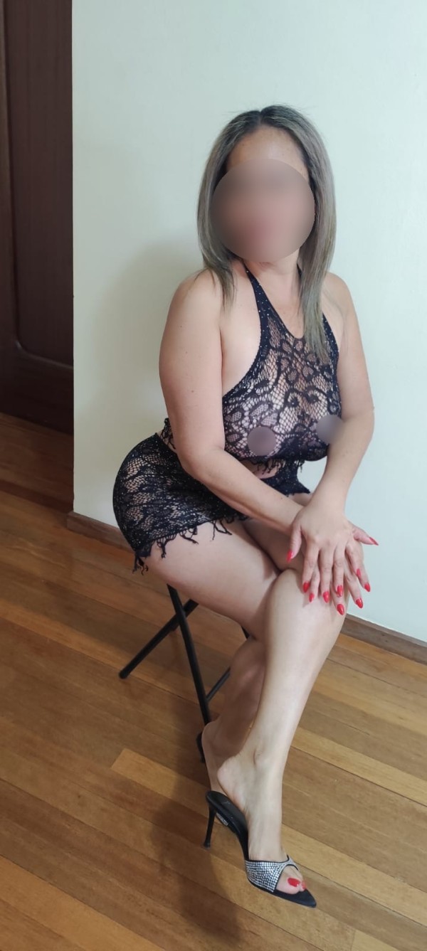 Sandra, tu chica de horas dulce y divertida