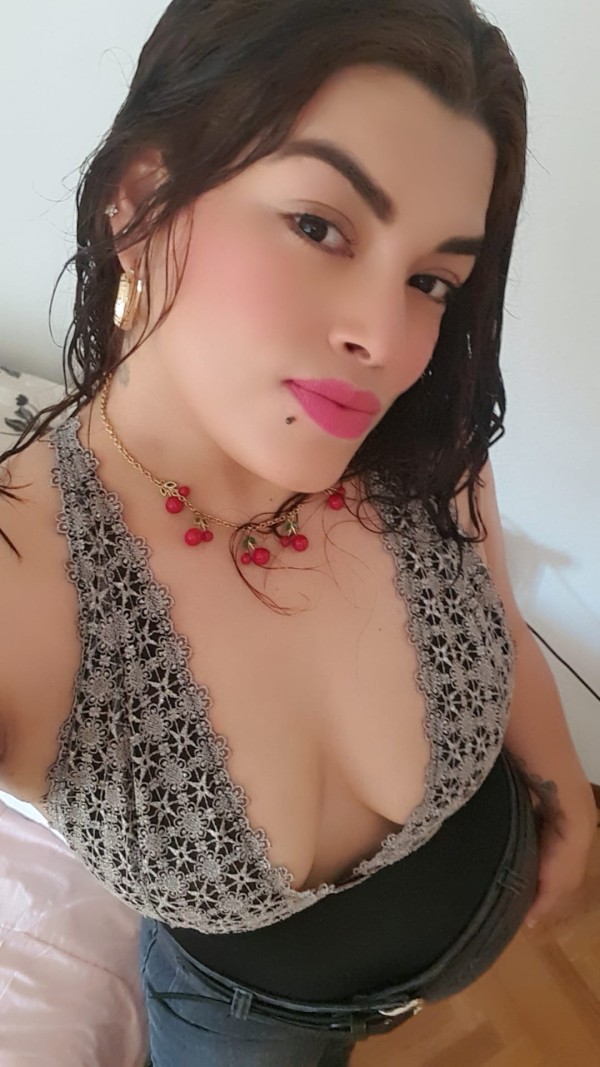 LUANA SIMPATICA COLOMBIANA MUY SENSUAL EN MADRID