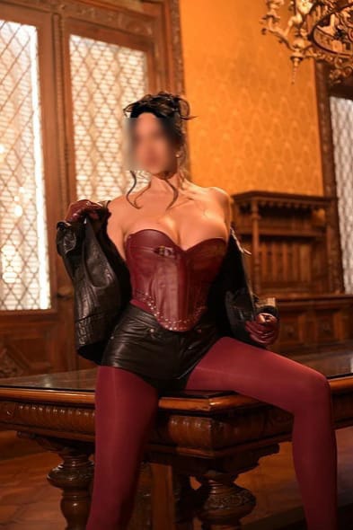 LATINA GUAPA Y CARIñOSA NUEVA BADAJOZ