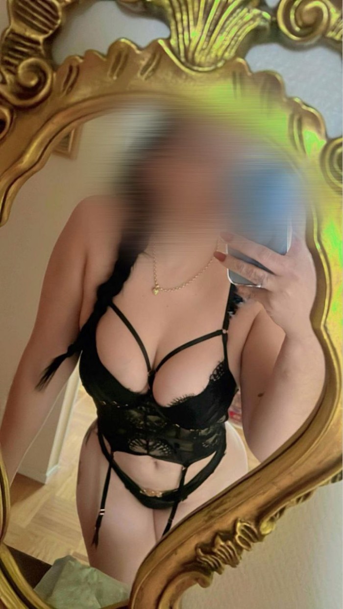 REALMENTE FIESTERA COÑO MOJADITO APRETADITO RICO