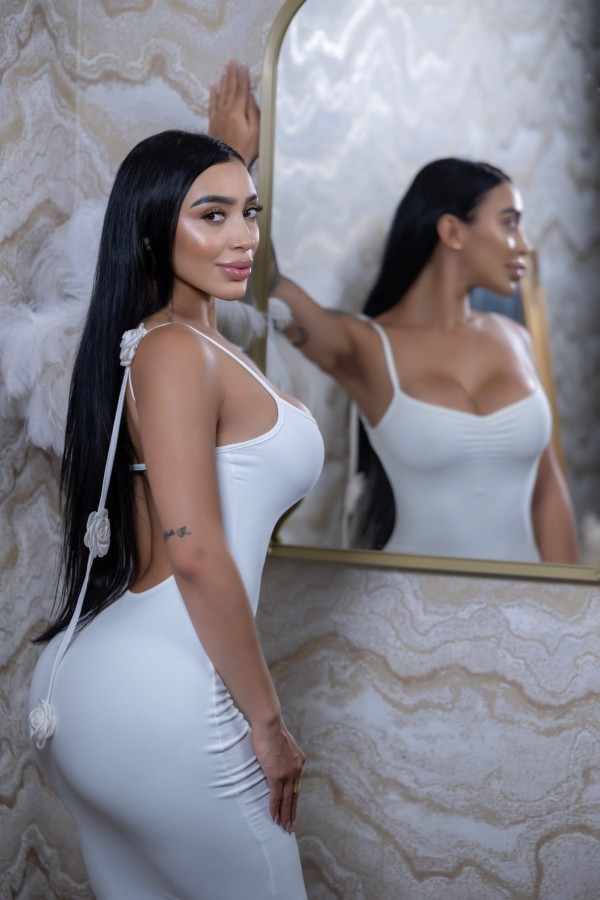 LUCIANA    DULCE, ATREVIDA Y MUY DIVERTIDA