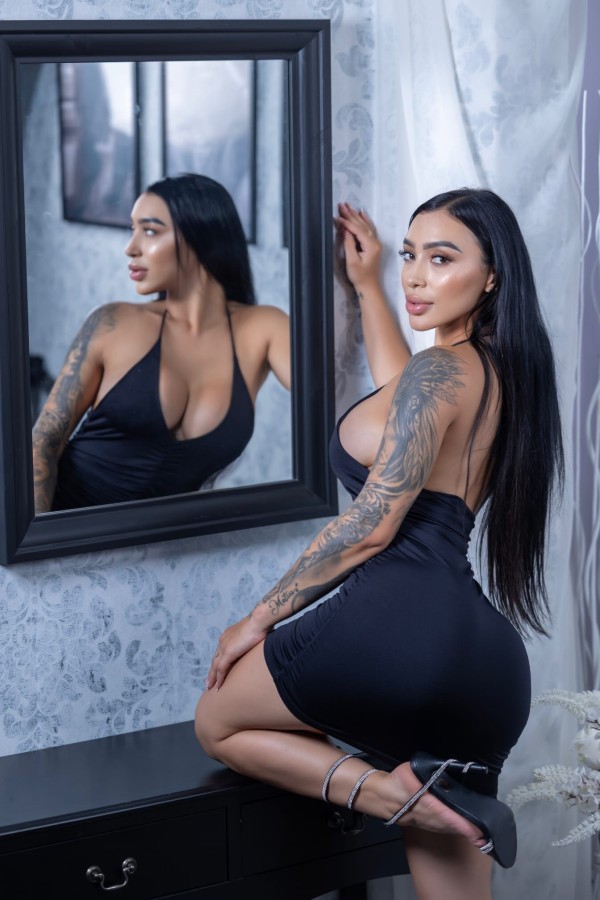 LUCIANA    DULCE, ATREVIDA Y MUY DIVERTIDA