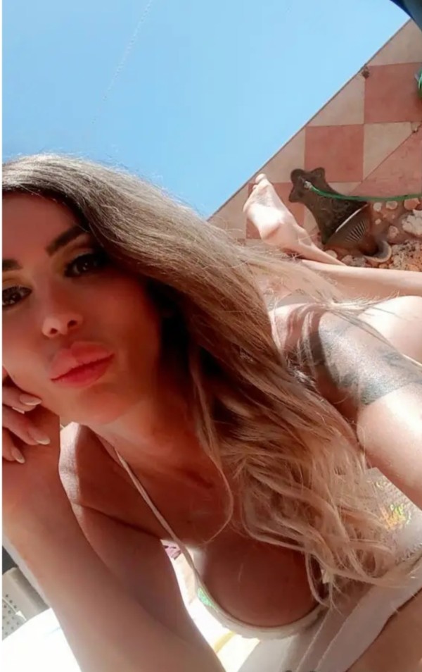 Andaluza súper sexy solita en casa en un pueblo a 19kl de Antequera