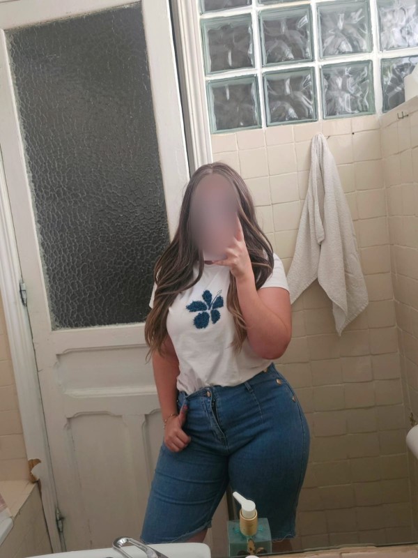 CLARA, CHICA AMATEUR ESPAÑOLA